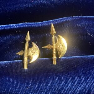 Vintage Hickok Gold Tone Cuff Links, Mace and Shield